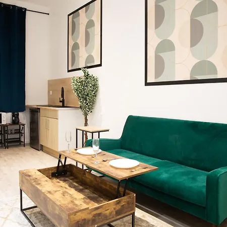 Ng Suitehome: Roubaix Barbieux Retreat with Balneo & Netflix Exterior photo