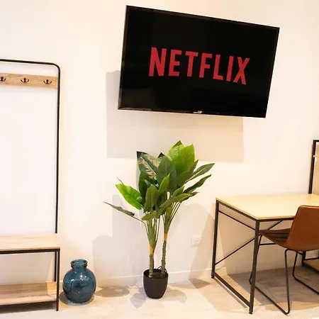Ng Suitehome: Roubaix Barbieux Retreat with Balneo & Netflix Exterior photo